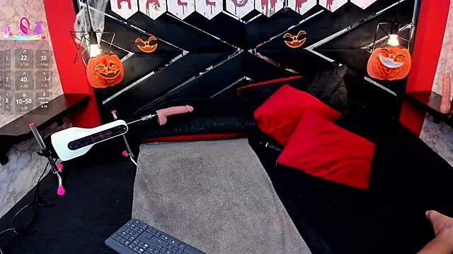 IVISBOUNCYASS online show from October 2025 12:24:01 PM