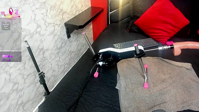 Snapshot of IVISBOUNCYASS chatting on December 2025 03:12:01 AM IVISBOUNCYASS online show from December 2025 03:12:01 AM