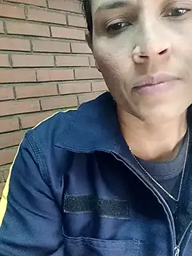 Snapshot of dulce_696 chatting on October 2025 06:20:01 PM dulce 696 online show from October 2025 06:20:01 PM