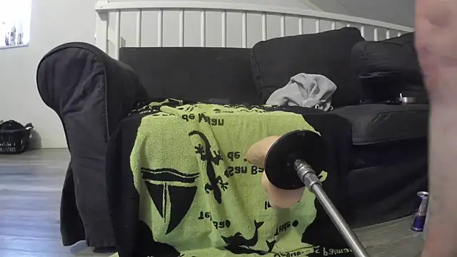 YourLoveBoyKevin online show from May 2026 02:44:01 PM
