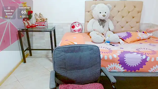 Snapshot of Dolldirtyxxx chatting on November 2025 04:57:02 AM Dolldirtyxxx online show from November 2025 04:57:02 AM