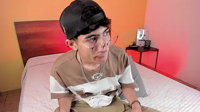 NovaaWheler online show from February 2025 02:40:02 AM