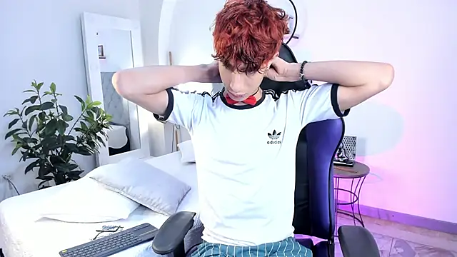 NovaaWheler online show from February 2025 04:40:02 AM