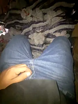 Snapshot of feniX85_4 chatting on February 2025 06:58:02 PM feniX85 4 online show from February 2025 06:58:02 PM