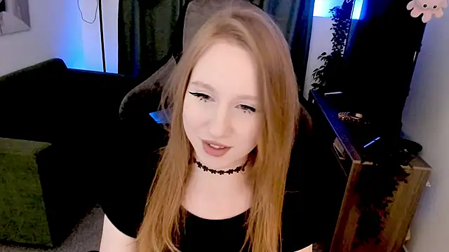 Snapshot of DariaTate chatting on April 2026 11:03:02 AM DariaTate online show from April 2026 11:03:02 AM