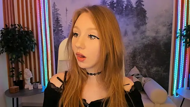 DariaTate online show from July 2026 12:44:01 PM