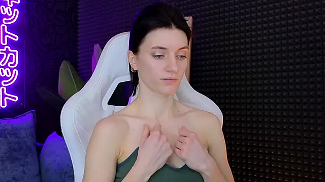 roxy riot  online show from March 2025 04:30:02 AM