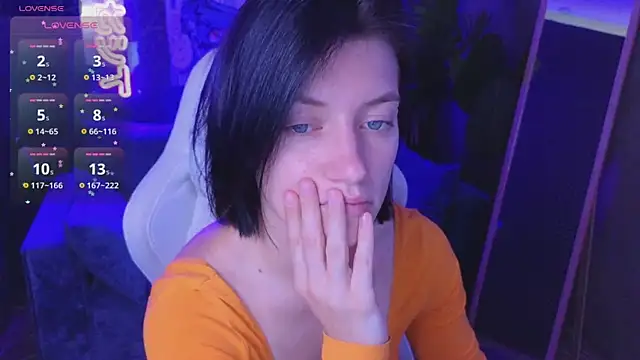 Snapshot of roxy_riot_ chatting on April 2026 01:36:01 AM roxy riot online show from April 2026 01:36:01 AM