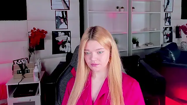 AdeleCartier online show from March 2025 01:04:02 AM