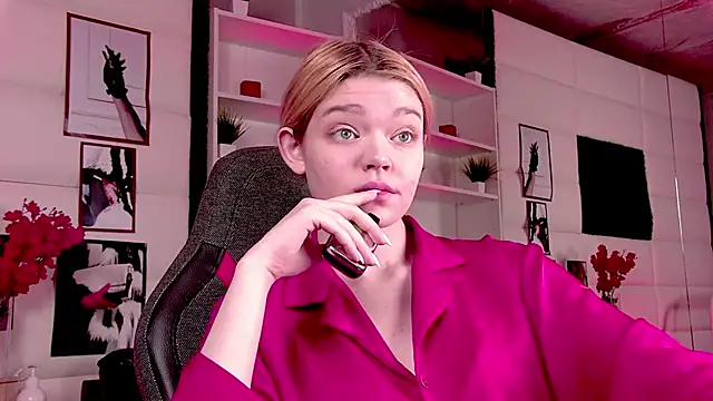 AdeleCartier online show from March 2025 02:49:02 AM