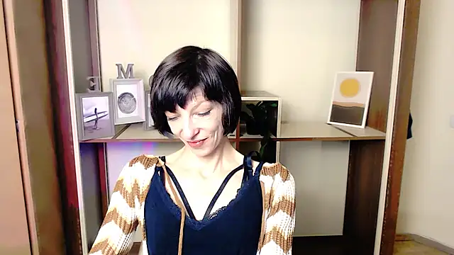  AngeliaFlow  online show from October 2025 06:55:02 AM