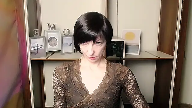  AngeliaFlow  online show from January 2026 01:02:02 PM