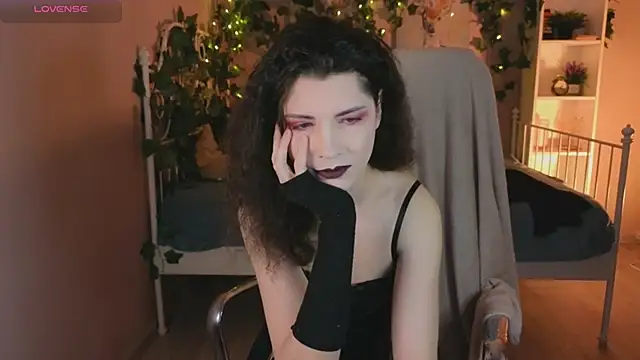 Snapshot of DamienLake chatting on April 2026 11:22:02 PM DamienLake online show from April 2026 11:22:02 PM