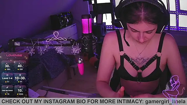 Gamergirl-Linela online show from November 2025 02:04:01 PM