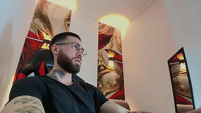 Luke davis01 online show from November 2025 01:07:02 PM