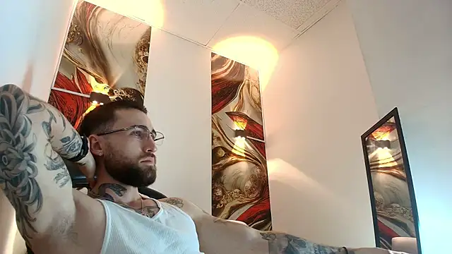 Snapshot of Luke_davis01 chatting on March 2026 01:06:02 PM Luke davis01 online show from March 2026 01:06:02 PM