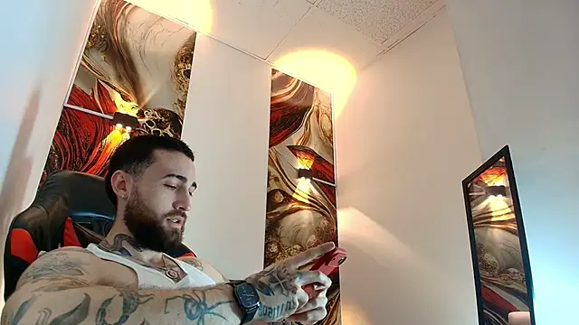 Snapshot of Luke_davis01 chatting on March 2026 01:12:02 PM Luke davis01 online show from March 2026 01:12:02 PM