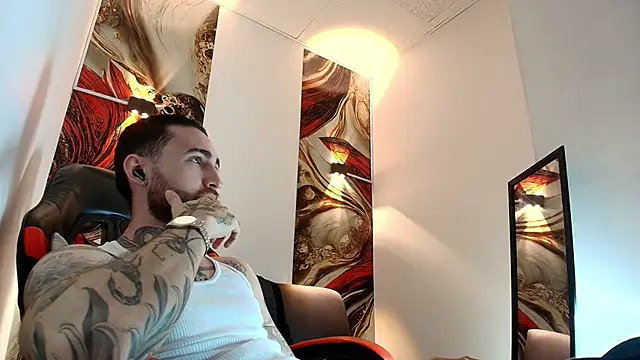 Snapshot of Luke_davis01 chatting on March 2026 01:00:02 PM Luke davis01 online show from March 2026 01:00:02 PM