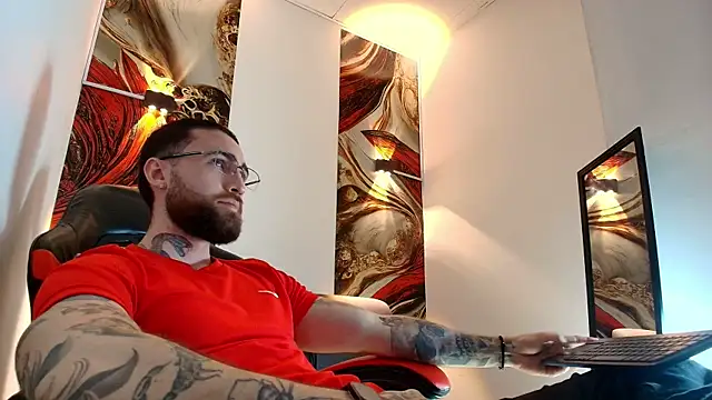 Snapshot of Luke_davis01 chatting on April 2026 01:41:01 PM Luke davis01 online show from April 2026 01:41:01 PM