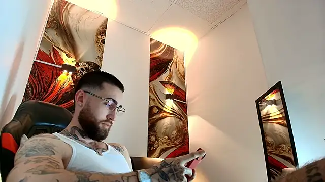 Snapshot of Luke_davis01 chatting on April 2026 01:01:01 PM Luke davis01 online show from April 2026 01:01:01 PM