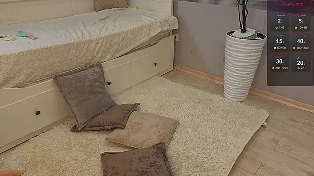 Nicole Hampton online show from March 2025 12:51:01 AM