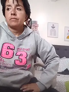 Saori Sann  online show from October 2025 01:34:02 PM