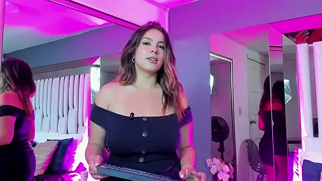 Snapshot of Cloee_Rainbow1 chatting on March 2025 11:38:02 AM Cloee Rainbow1 online show from March 2025 11:38:02 AM