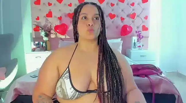Snapshot of KourtneyEvans chatting on February 2025 04:37:01 PM KourtneyEvans online show from February 2025 04:37:01 PM