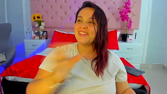 Snapshot of KourtneyEvans chatting on March 2025 02:59:02 PM KourtneyEvans online show from March 2025 02:59:02 PM