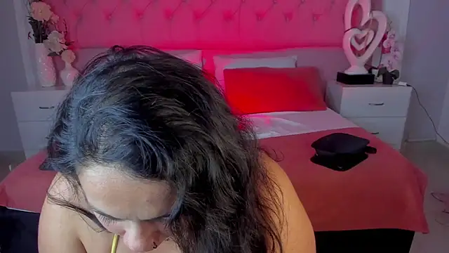 Snapshot of KourtneyEvans chatting on March 2026 08:50:01 PM KourtneyEvans online show from March 2026 08:50:01 PM