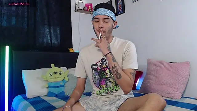 Snapshot of kyle_clint07 chatting on January 2026 04:45:02 PM kyle clint07 online show from January 2026 04:45:02 PM