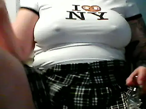 Snapshot of SashaSC3 chatting on February 2025 09:03:02 PM SashaSC3 online show from February 2025 09:03:02 PM