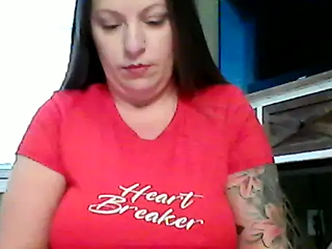 Snapshot of SashaSC3 chatting on February 2025 10:04:01 PM SashaSC3 online show from February 2025 10:04:01 PM