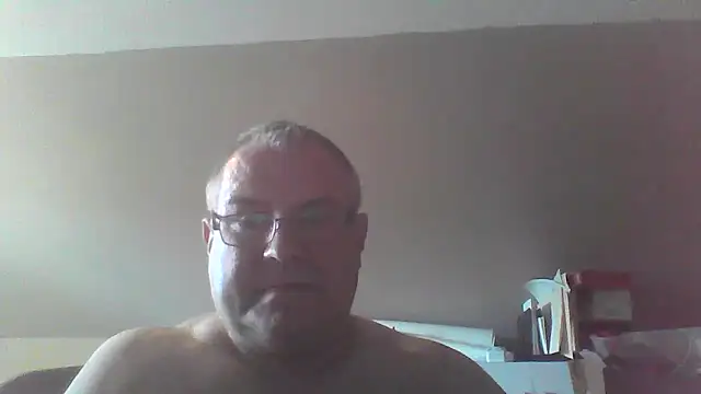 Snapshot of mkestr69 chatting on October 2025 05:19:02 PM mkestr69 online show from October 2025 05:19:02 PM