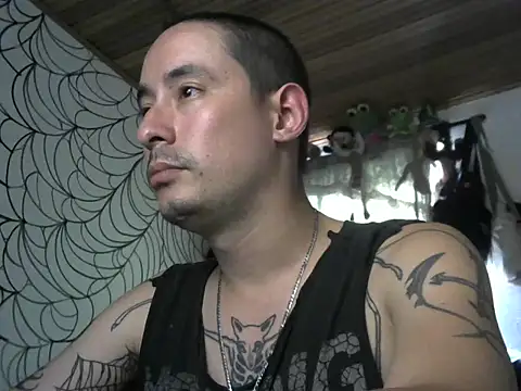 Snapshot of vampireathome chatting on April 2026 08:28:02 PM vampireathome online show from April 2026 08:28:02 PM