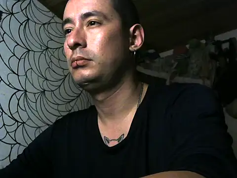 Snapshot of vampireathome chatting on May 2026 05:03:02 AM vampireathome online show from May 2026 05:03:02 AM