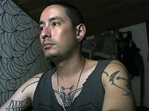 Snapshot of vampireathome chatting on May 2026 03:15:01 AM vampireathome online show from May 2026 03:15:01 AM