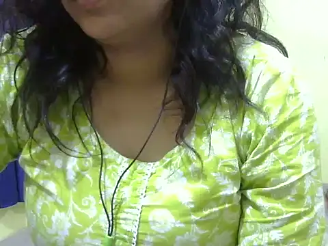 Your cutiepie  online show from November 2025 06:34:01 PM