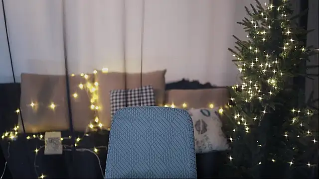 Moonccoi online show from February 2026 12:54:01 PM