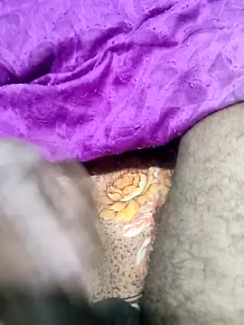 Snapshot of Yashkumar_0697 chatting on February 2025 09:48:01 PM Yashkumar 0697 online show from February 2025 09:48:01 PM