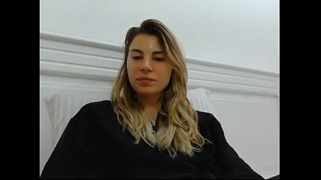 Snapshot of Goddess_Lia chatting on February 2025 06:46:01 PM Goddess Lia online show from February 2025 06:46:01 PM