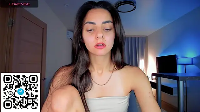 EmiliaZen online show from September 2025 05:02:01 PM