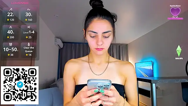 EmiliaZen online show from October 2025 02:37:02 PM