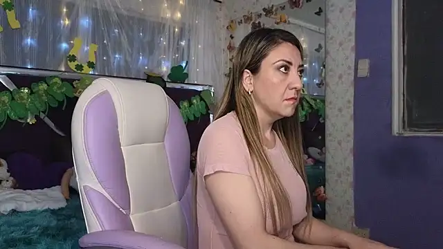 Snapshot of Dary_walker chatting on March 2025 12:04:02 PM Dary walker online show from March 2025 12:04:02 PM