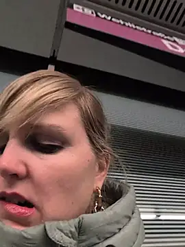 Sexybiene969 online show from November 2025 05:24:02 PM