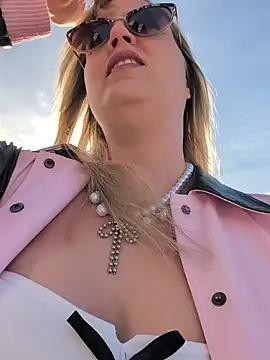 Sexybiene969 online show from April 2026 03:24:01 PM