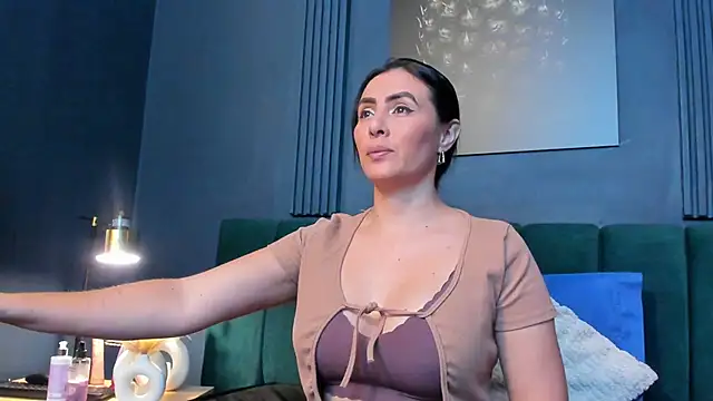 Snapshot of scarlet_edwars chatting on February 2026 06:45:01 PM scarlet edwars online show from February 2026 06:45:01 PM