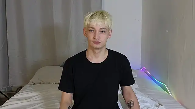 Snapshot of Julian_wins chatting on March 2026 11:49:02 PM Julian wins online show from March 2026 11:49:02 PM