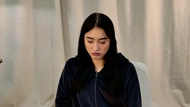 Snapshot of LynnaHandley chatting on February 2025 09:47:02 AM LynnaHandley online show from February 2025 09:47:02 AM