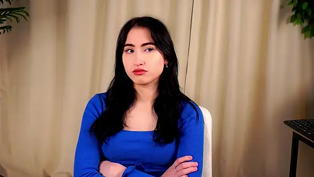 Snapshot of LynnaHandley chatting on February 2025 04:52:02 AM LynnaHandley online show from February 2025 04:52:02 AM